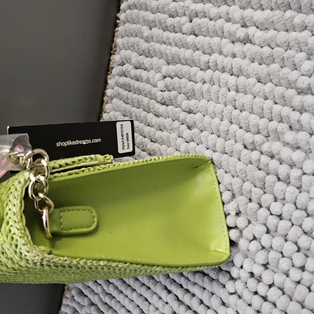 NWOT Green Woven Straw Handbag - Picture 15 of 15